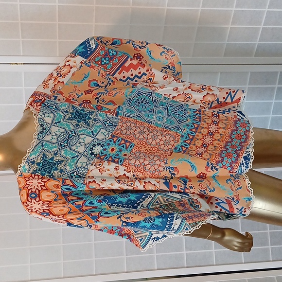 Tolani Ray Pastel Top - Picture 3 of 7